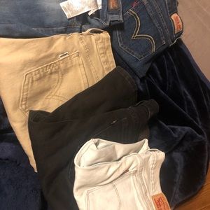 5 pairs on Levi jeans